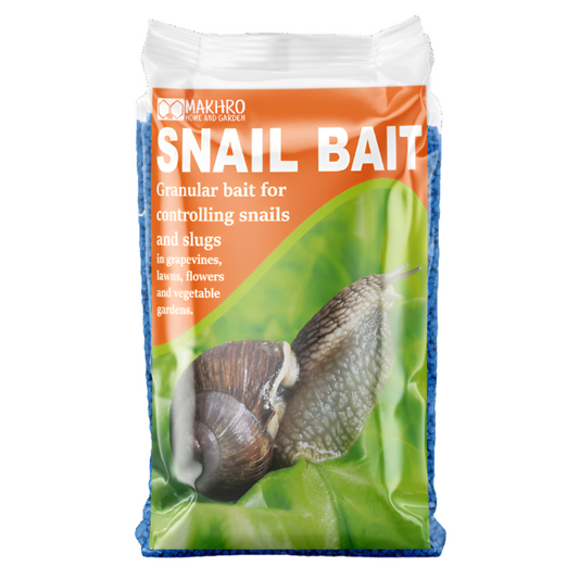 Makhro Snail Bait packaging with a snail on a leaf on a white background